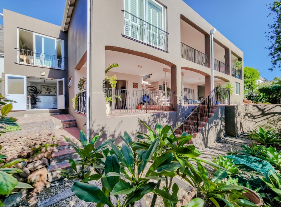 4 Bedroom Property for Sale in Oranjezicht Western Cape